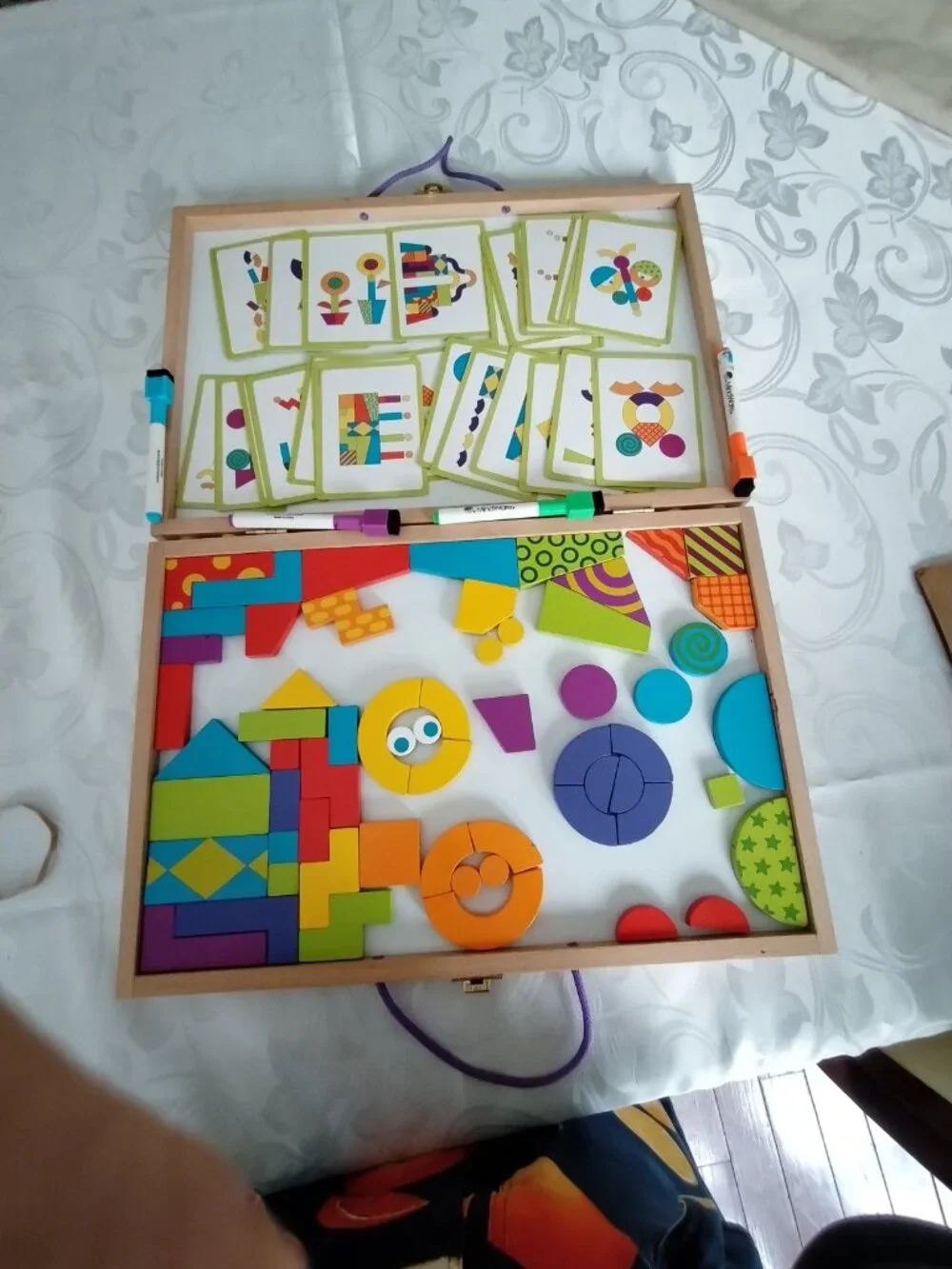Mindware Imagination Magnets 45+ Pieces With Pattern Design Cards Carrying Case